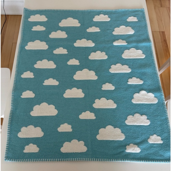 David Fussenegger Cloud Baby Blanket - Picture 1 of 4